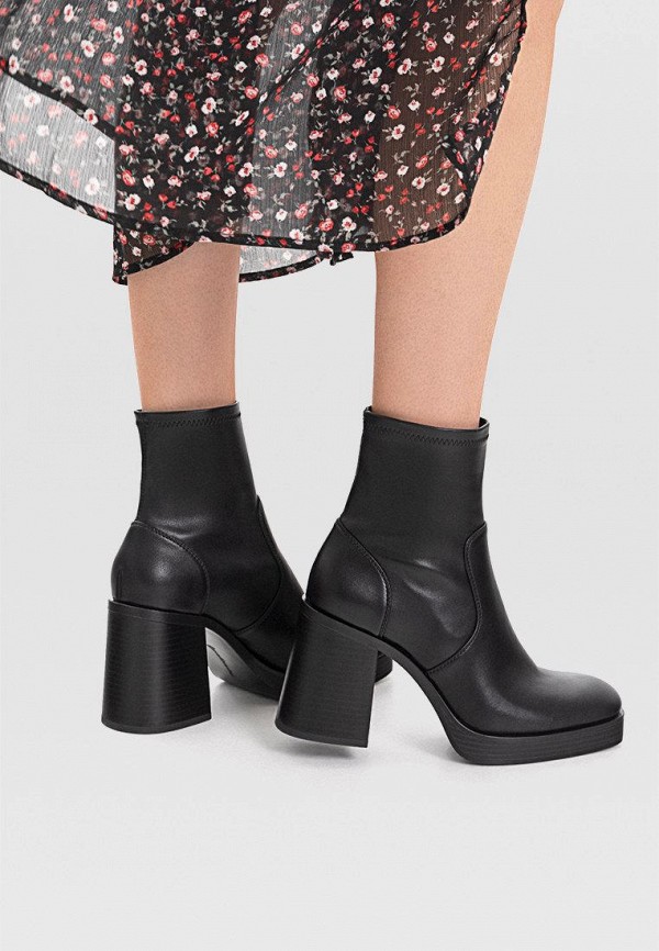 Ботильоны Stradivarius, Черный
Ботильоны Stradivarius, Черный