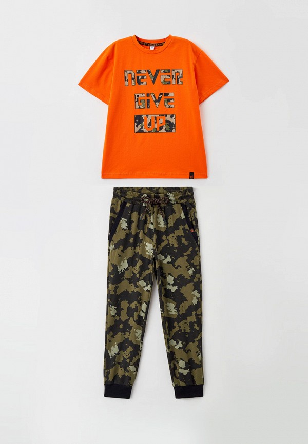 фото Футболка и брюки playtoday