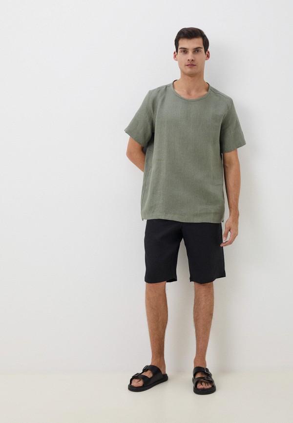 фото Футболка изольна