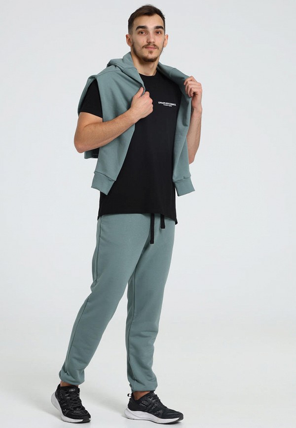 фото Брюки спортивные апрель