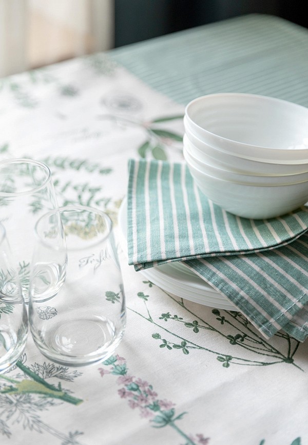 фото Скатерть-дорожка унисон