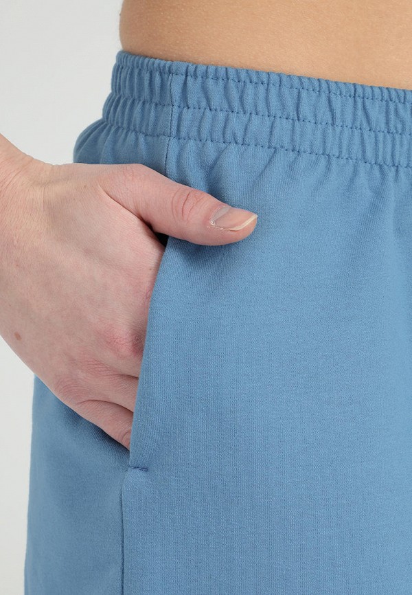 фото Шорты спортивные апрель