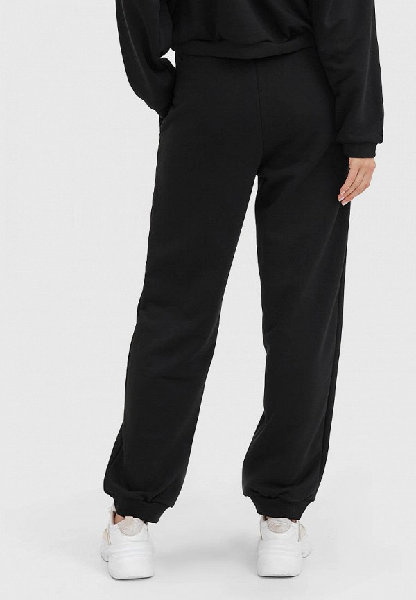 фото Брюки спортивные noun