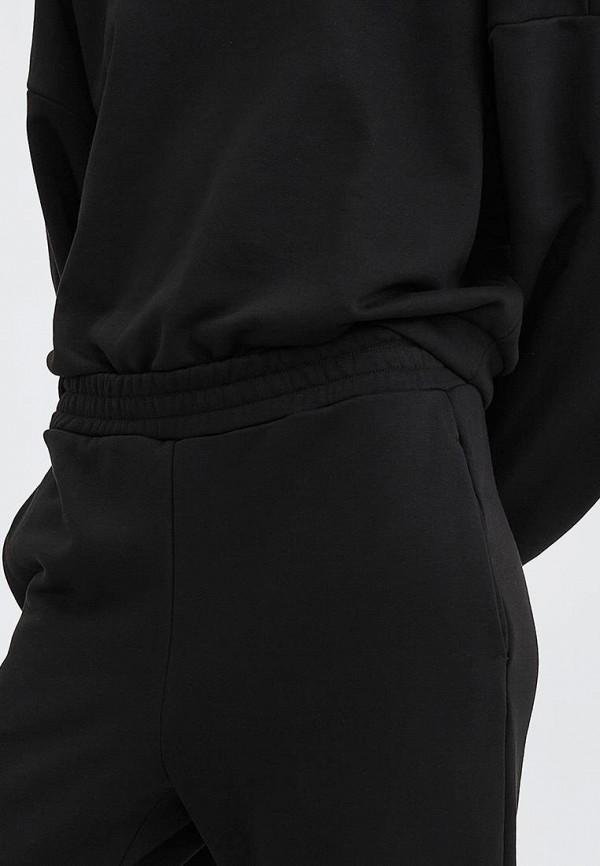 фото Брюки спортивные noun