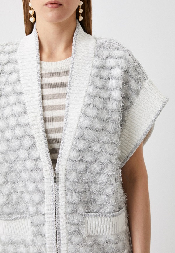 фото Жилет and the brand