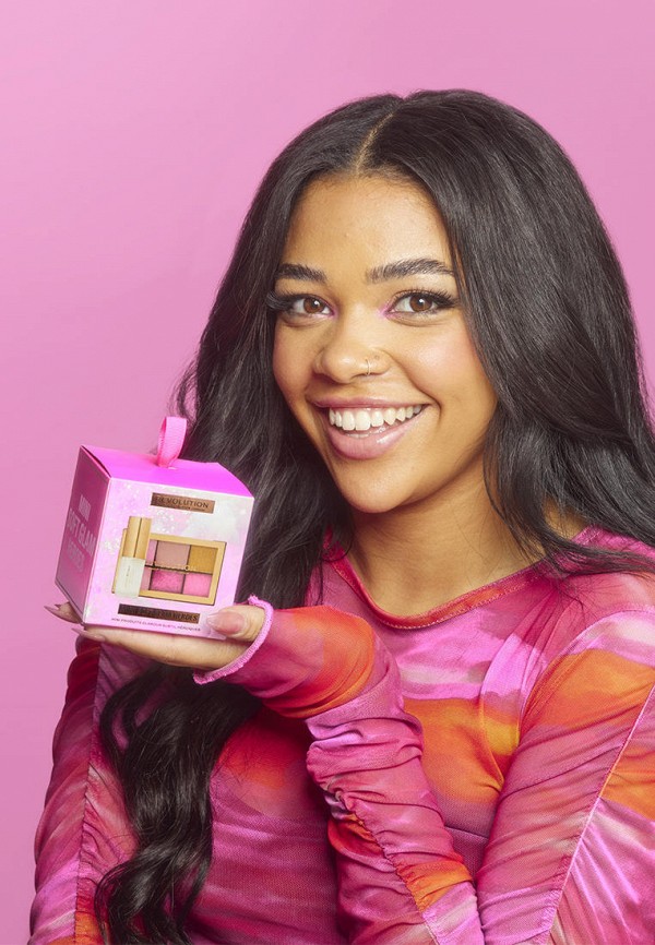 фото Набор косметики revolution