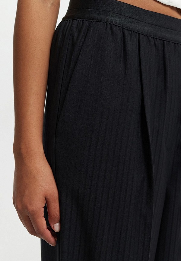 фото Брюки love republic