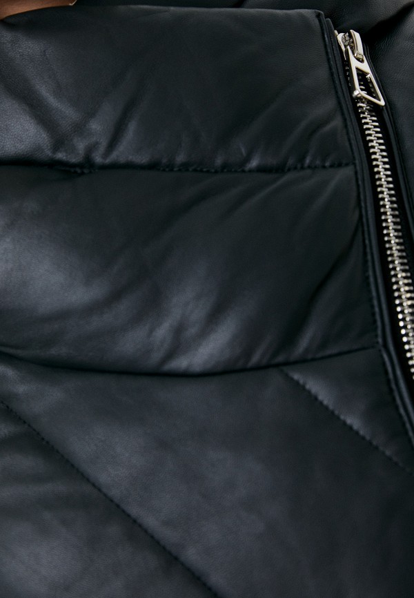 фото Куртка кожаная снежная королева