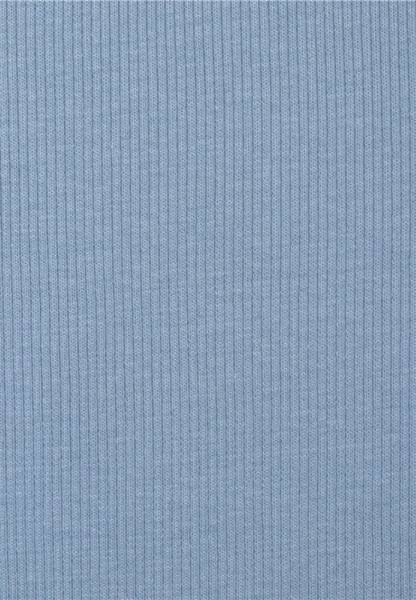 фото Водолазка апрель