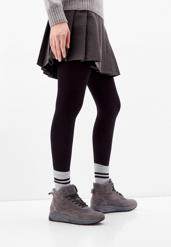 фото Кроссовки escan