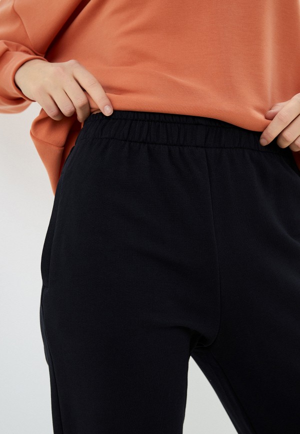 фото Брюки спортивные materia