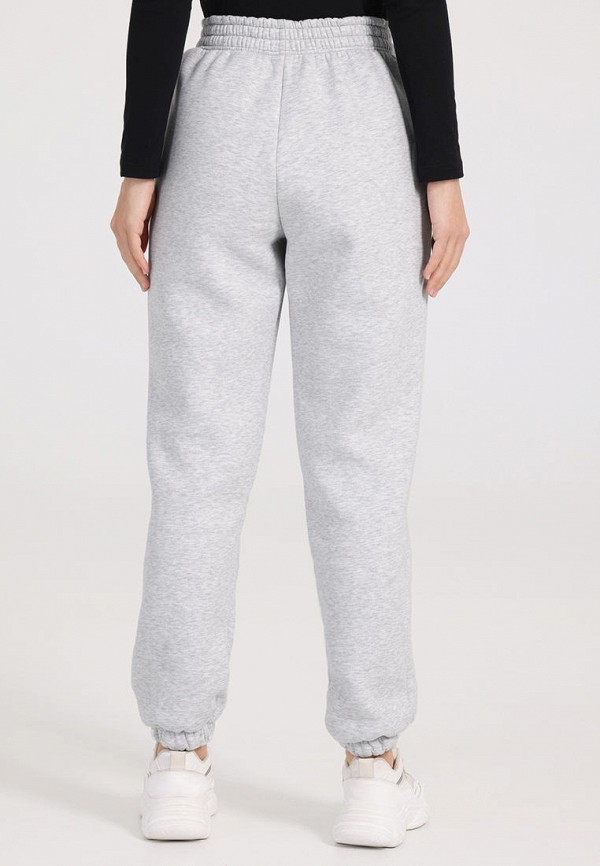 фото Брюки спортивные апрель