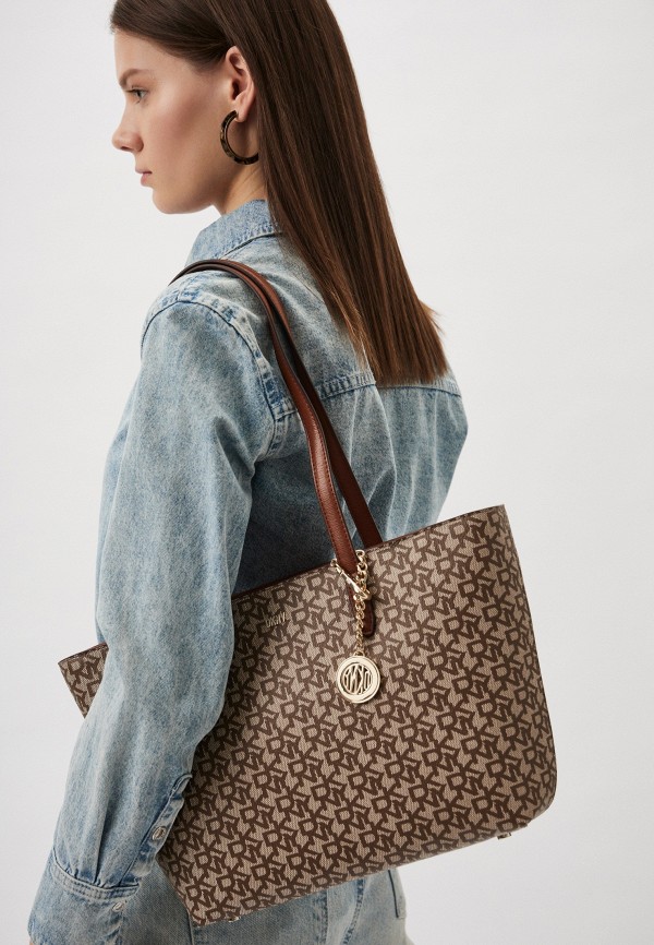 фото Сумка и брелок dkny