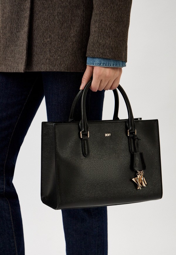 фото Сумка и брелок dkny