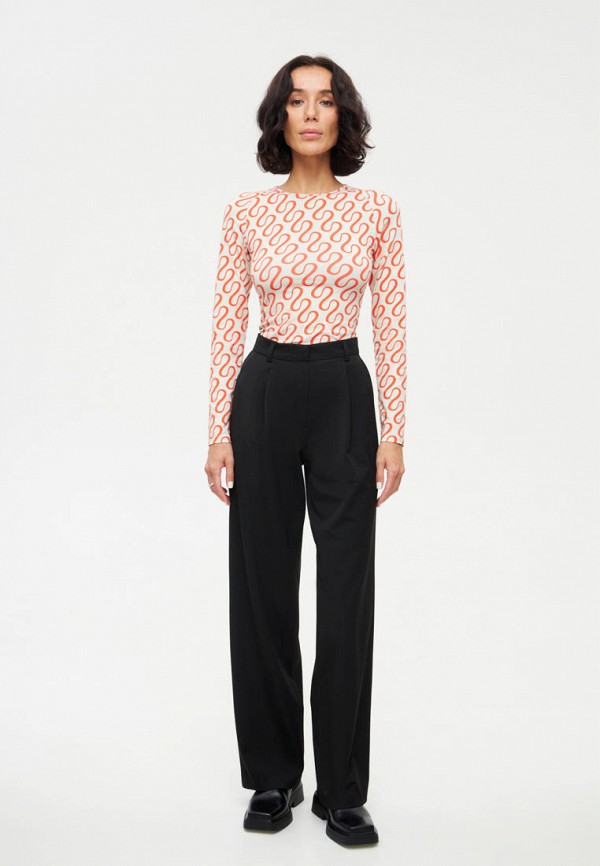 фото Лонгслив shi-shi