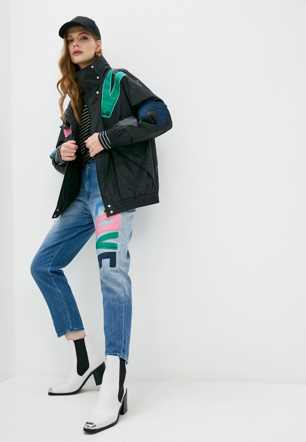 фото Ветровка love moschino