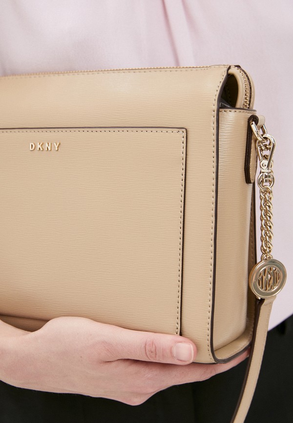 фото Сумка и брелок dkny