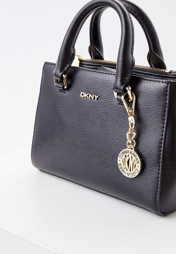 фото Сумка и брелок dkny