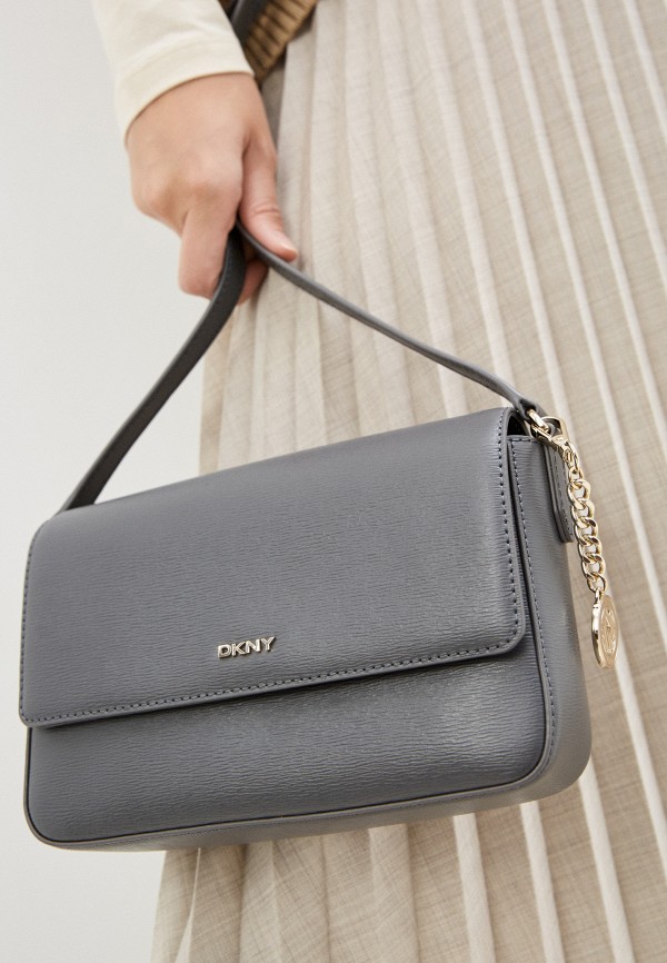 фото Сумка и брелок dkny