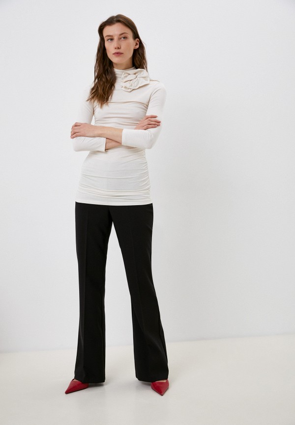 фото Водолазка и брошь imperial