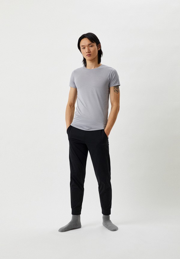 фото Футболка спортивная uniqlo