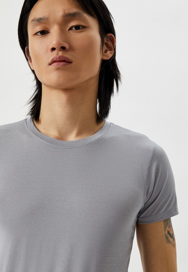 фото Футболка спортивная uniqlo