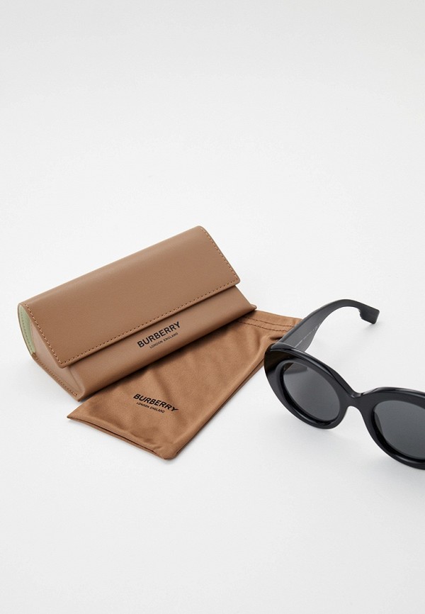 фото Очки солнцезащитные burberry