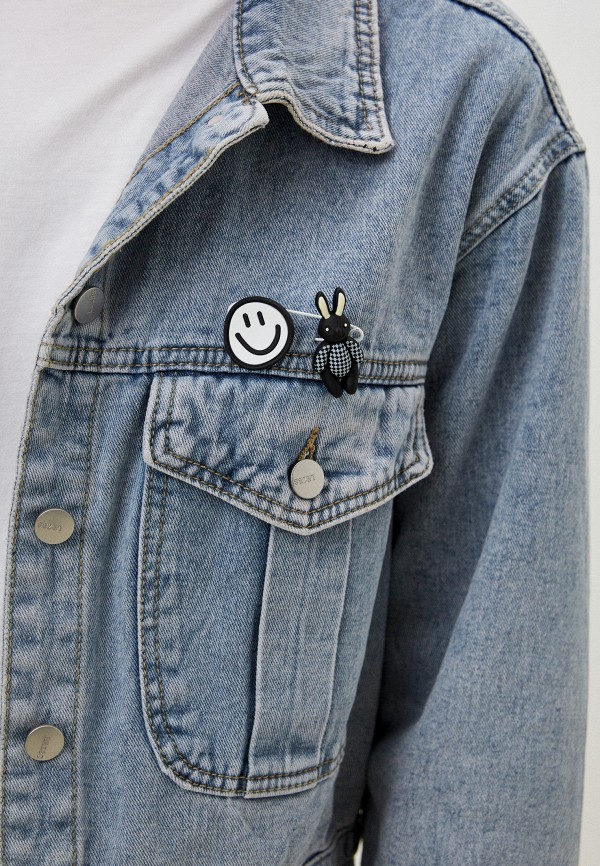 фото Куртка джинсовая и брошь snow airwolf