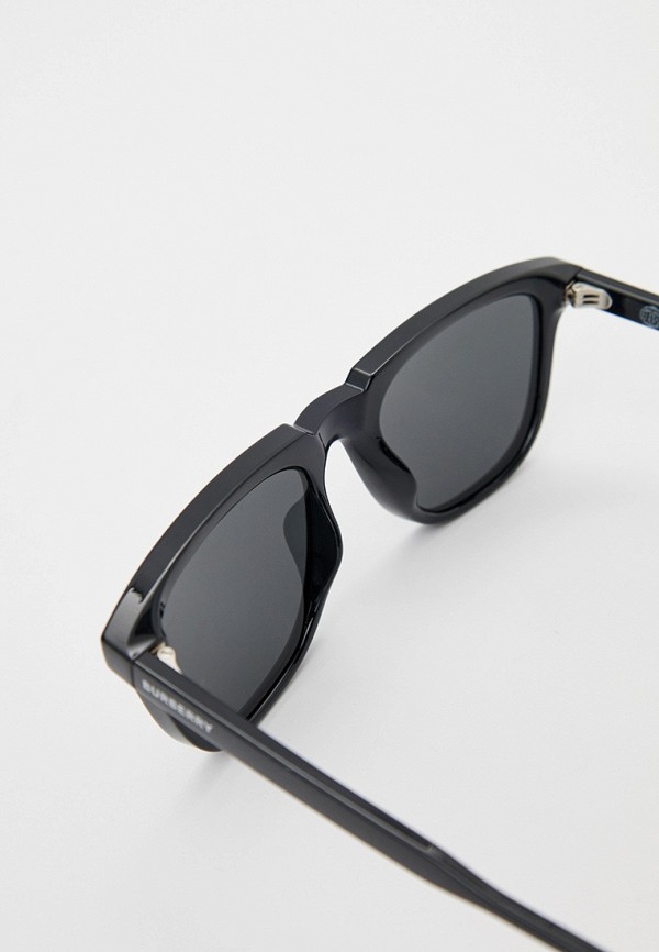 фото Очки солнцезащитные burberry