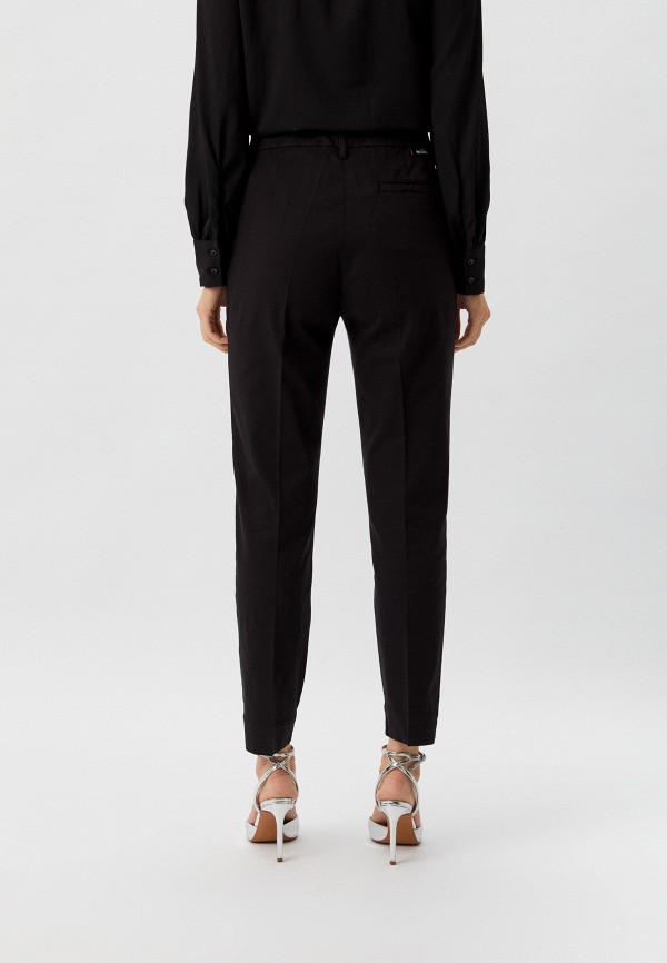 фото Брюки и брелок love moschino