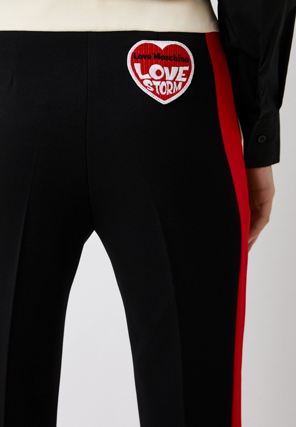 фото Брюки love moschino