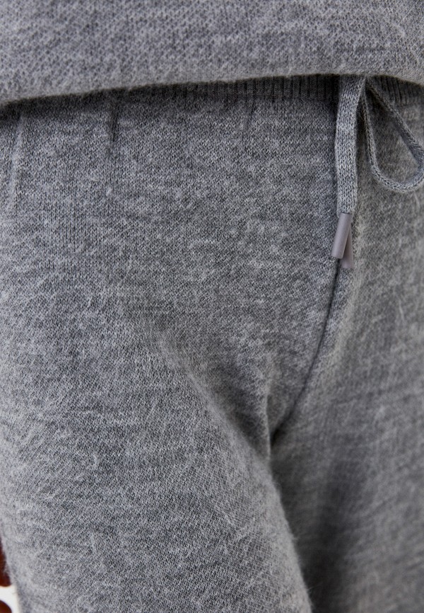 фото Брюки j.b4