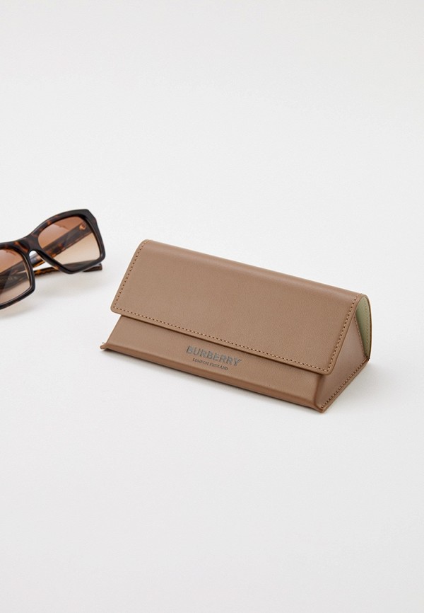 фото Очки солнцезащитные burberry