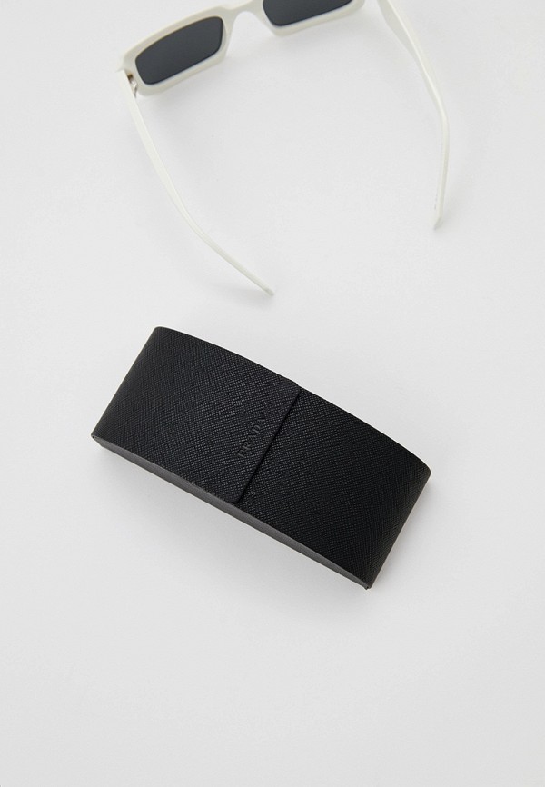 фото Очки солнцезащитные prada