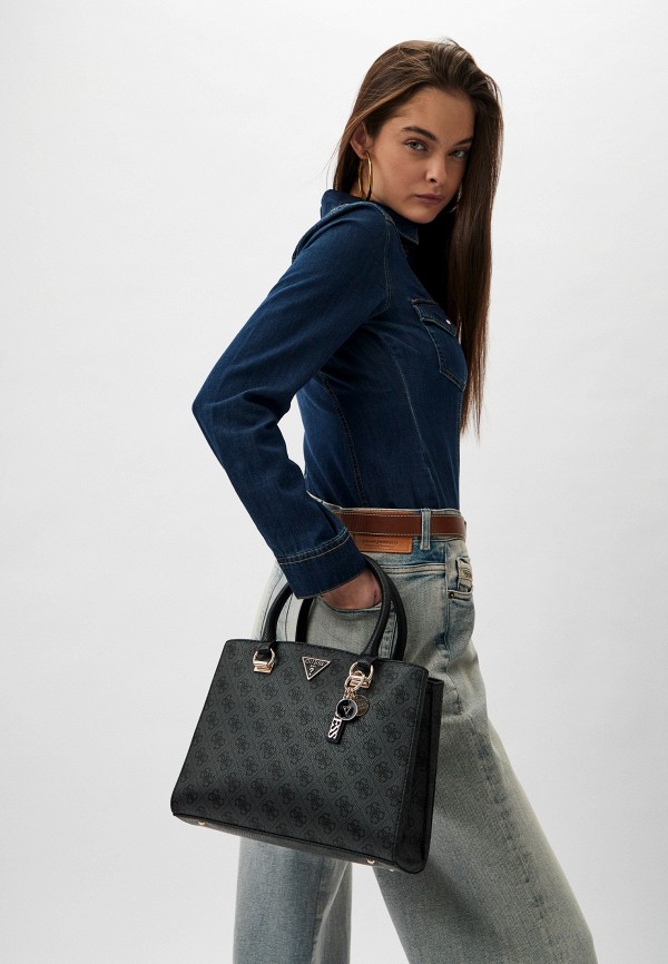 фото Сумка и брелок guess