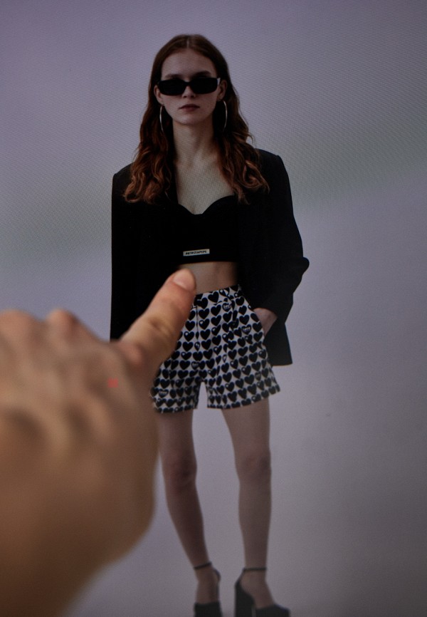 фото Шорты love moschino