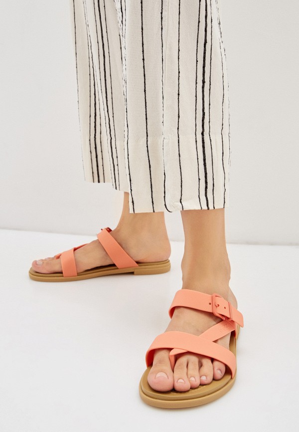 Toe post crocs discount