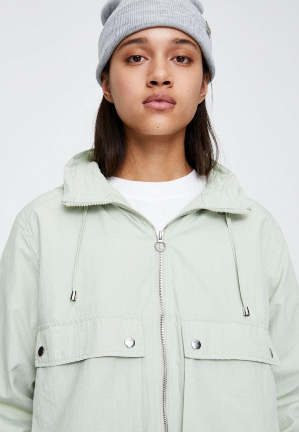 Ветровка Pull&Bear, цвет: зеленый, IX001XW00HOR — купить в интернет ...
