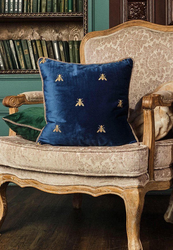 Moroshka Подушка декоративная - бархатная с вышивкой Zolotoy Roy 40х40 см - фото 4