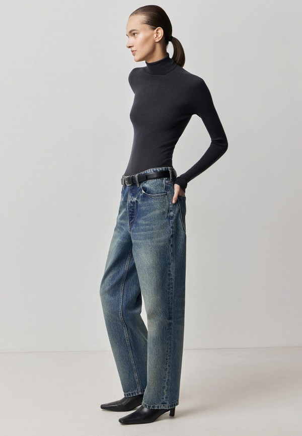 Жуынатын бөлмедегі жалаңаш ерлер фотосы