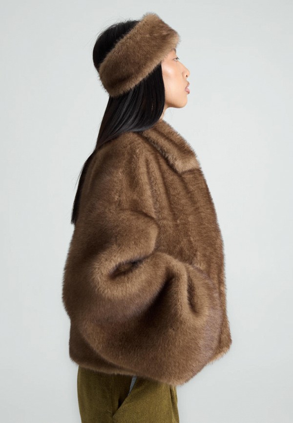 бархатные плечики для меховой шубы