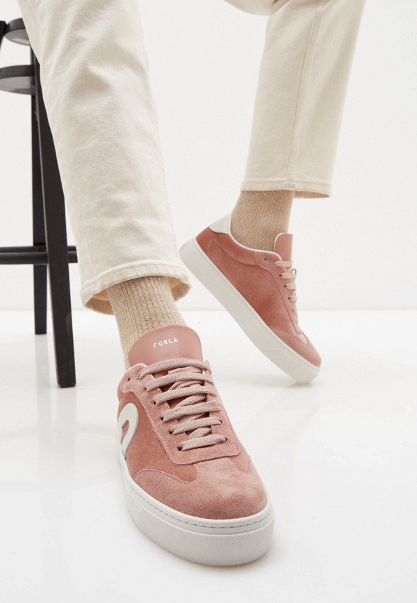 Sneakers enjoy sale