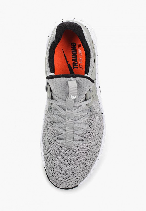 nike training free tr 8 trainers in black