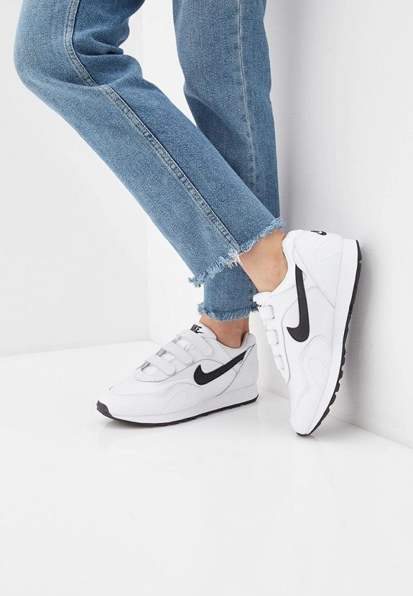 Nike sneaker outburst hotsell