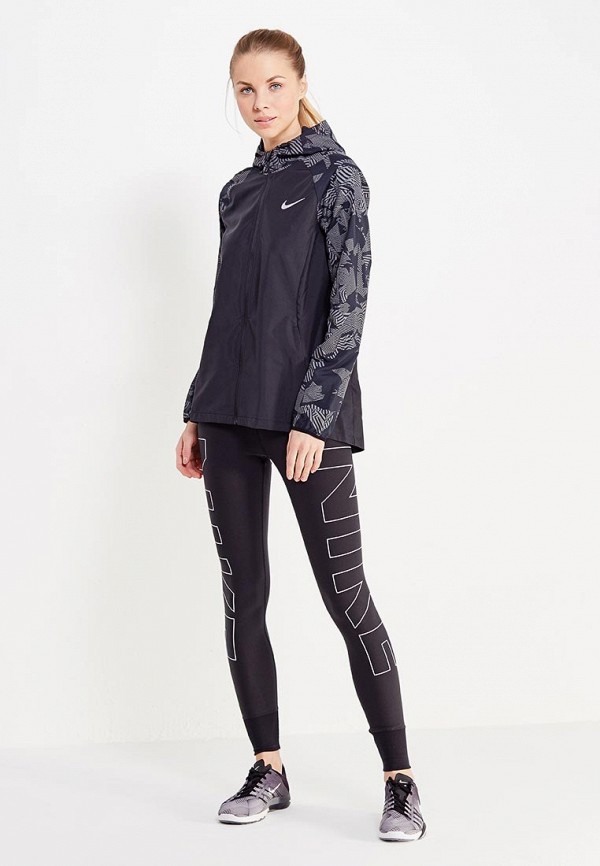 Nike essntl jkt hd hotsell