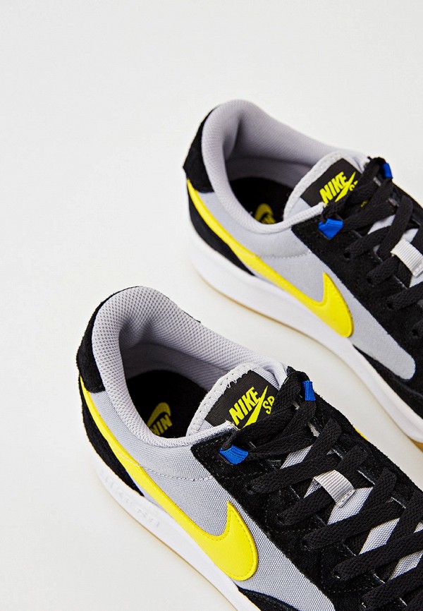 nike sb adversary prm