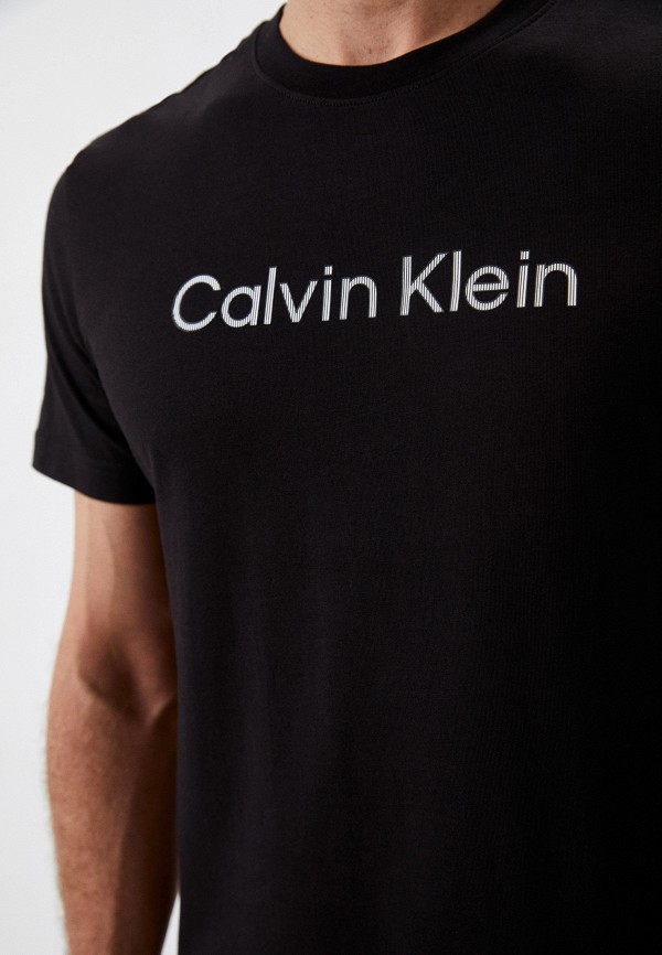 Calvin klein производитель. Футболка кальвин кляйн мужская. Calvin klein defy мужские. Кельвин кляйн унисекс туалетная вода. Шорты calvin klein мужские.