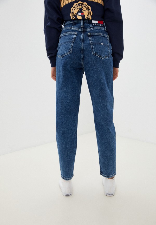 Джинсы Tommy Jeans MOM JEAN, цвет: синий, RTLABP896201 — купить в ...