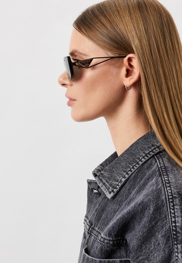 Prada Очки солнцезащитные - PR 14YS 1AB5S0 - фото 6