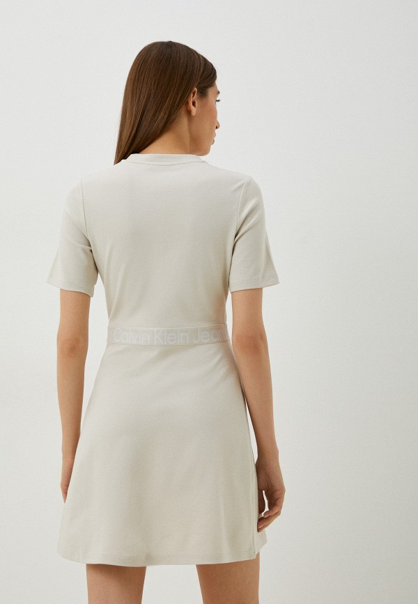 Платье Calvin Klein Jeans, цвет: бежевый, RTLACR712801 — купить в ...